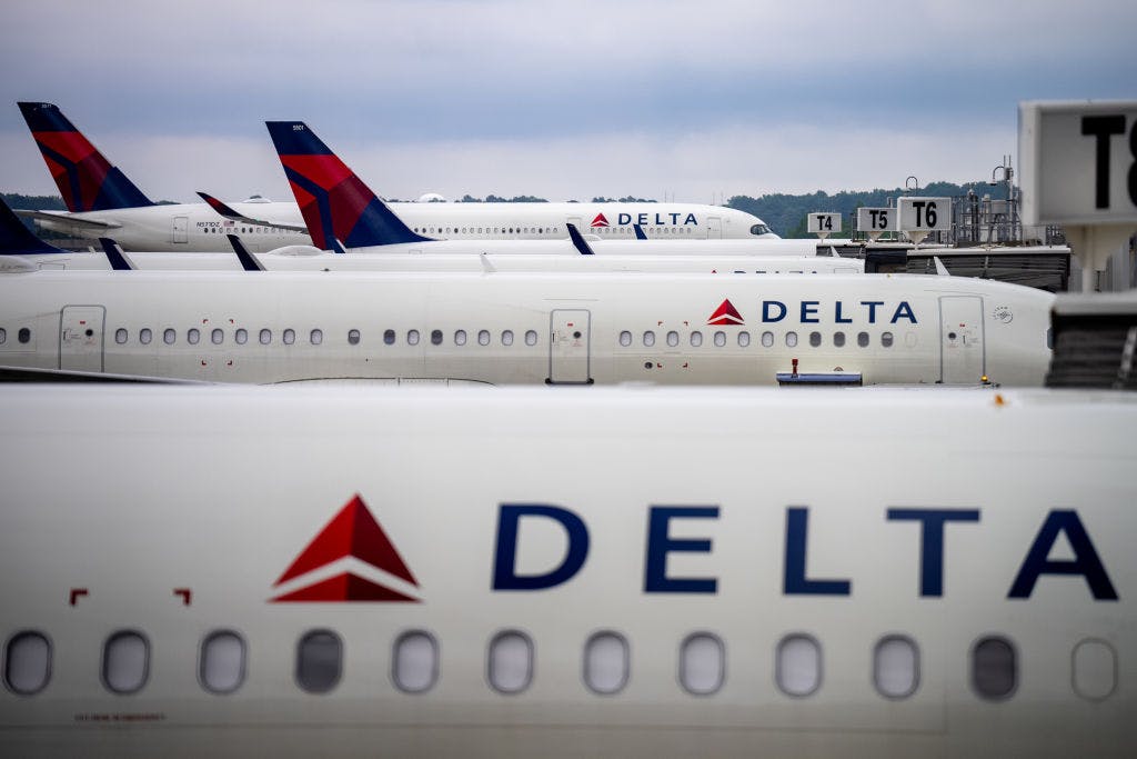 Delta yanks its full-year guidance thanks to “broad economic uncertainty around global trade” thumbnail