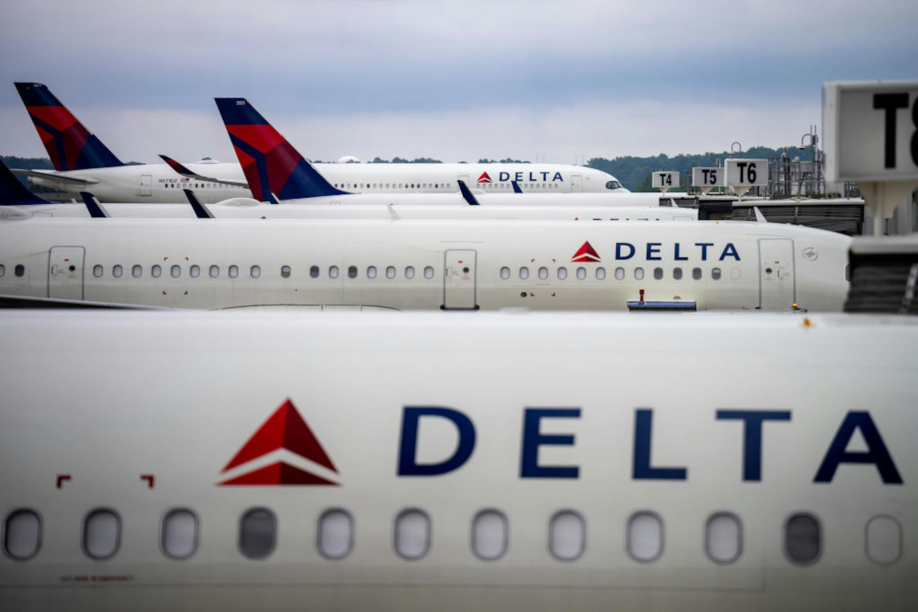 Delta jets