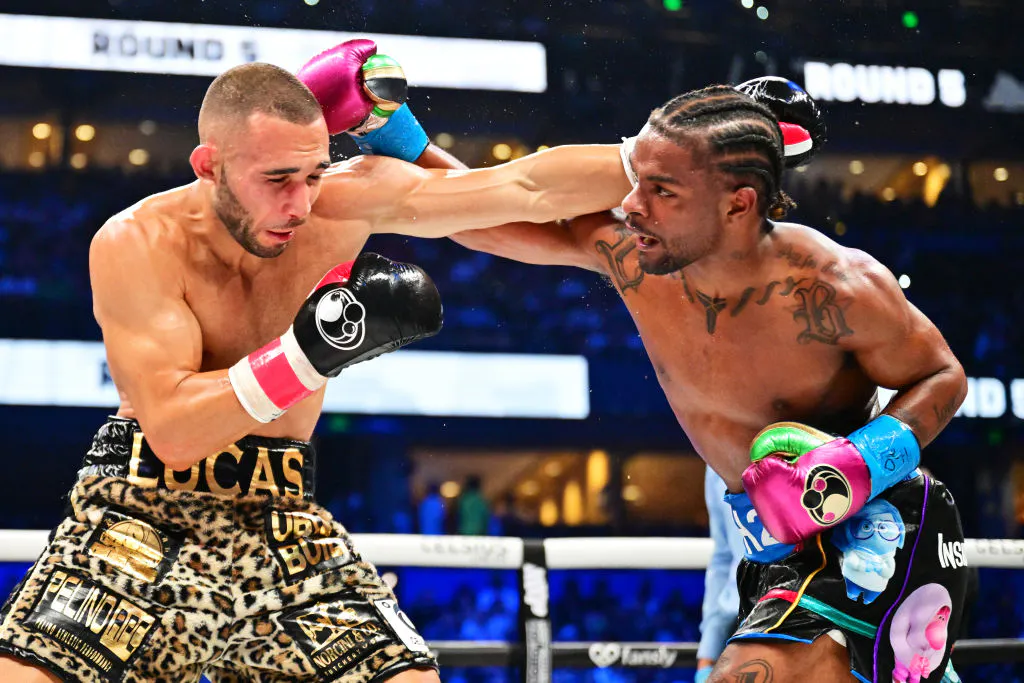 Jake Paul v Mike Perry