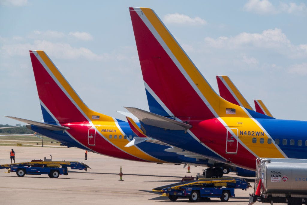 Record revenues, solid earnings take the sting out of Southwest’s failing battle against expenses thumbnail