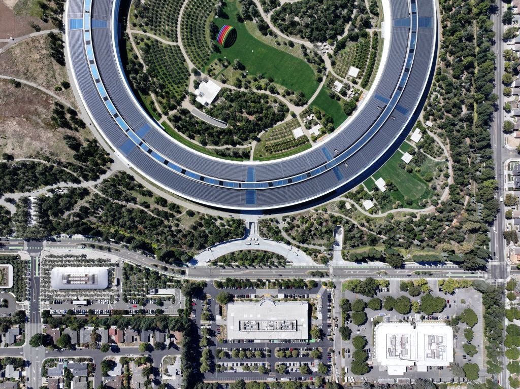 Ives: How Apple can avoid a “Blackberry Moment” in AI thumbnail