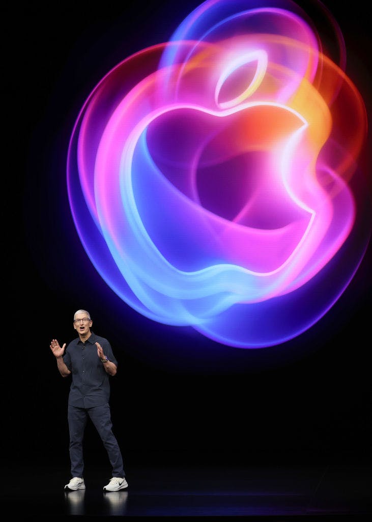 Tariffs are momentarily good for Apple as customers rush to buy iPhones before prices rise thumbnail