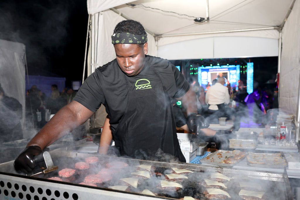 Shake Shack expects competitors to ditch eggs for chicken and beef thumbnail