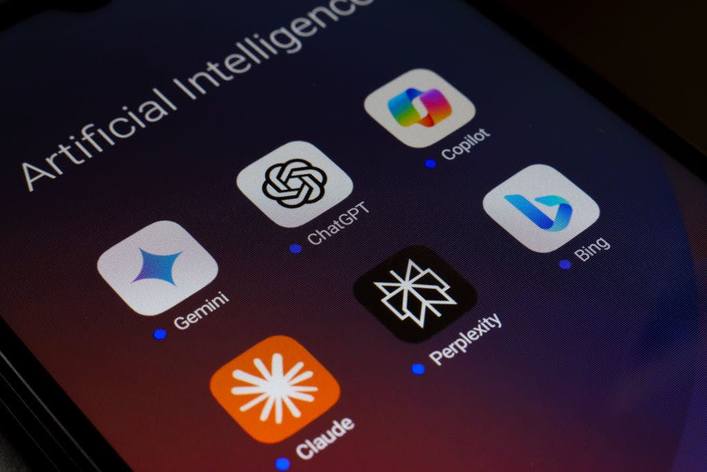 FTC report scrutinizes OpenAI’s and Anthropic’s partnerships with cloud giants thumbnail