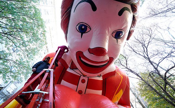 McDonald’s sales drop as consumers tighten their belts thumbnail