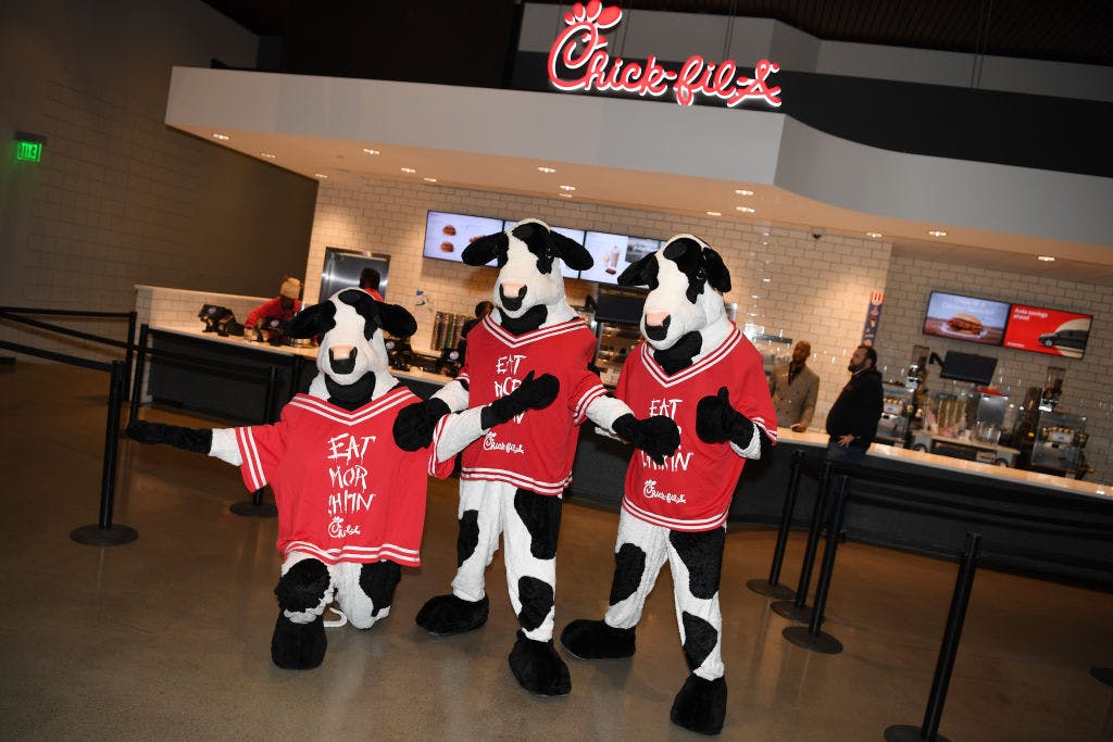 Chick-fil-A’s apps are ruling the roost on iOS charts right now thumbnail