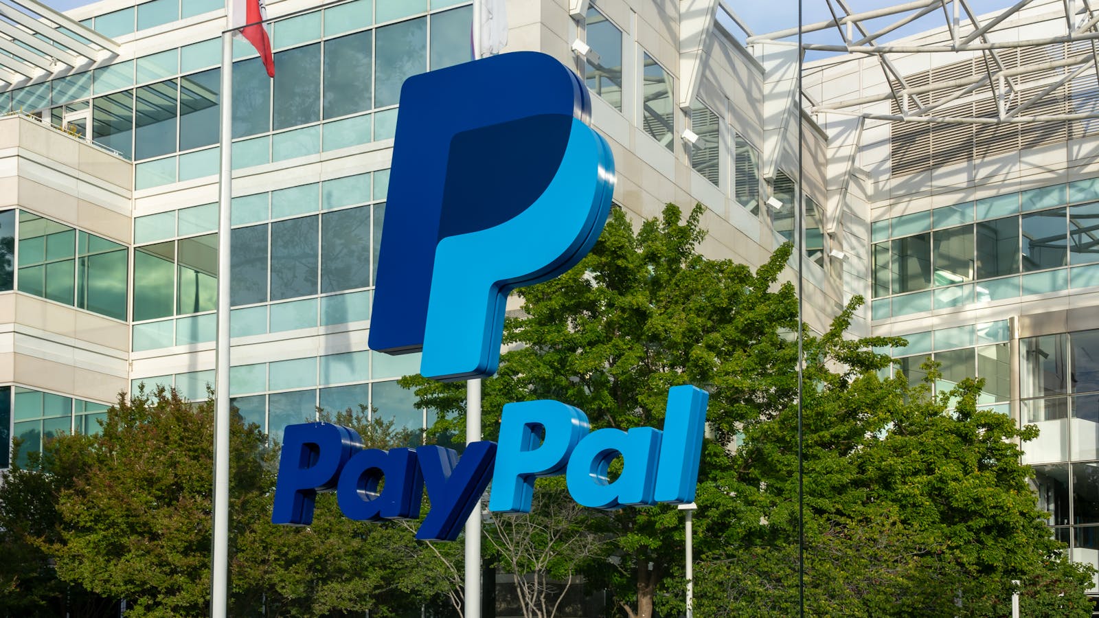 PayPal posts strong Q2 results, but the stock is falling anyway thumbnail