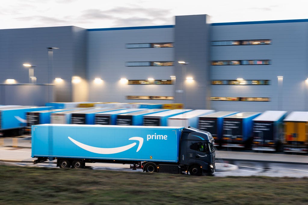 Survey shows just how insanely strong Amazon’s brand is with Americans  thumbnail