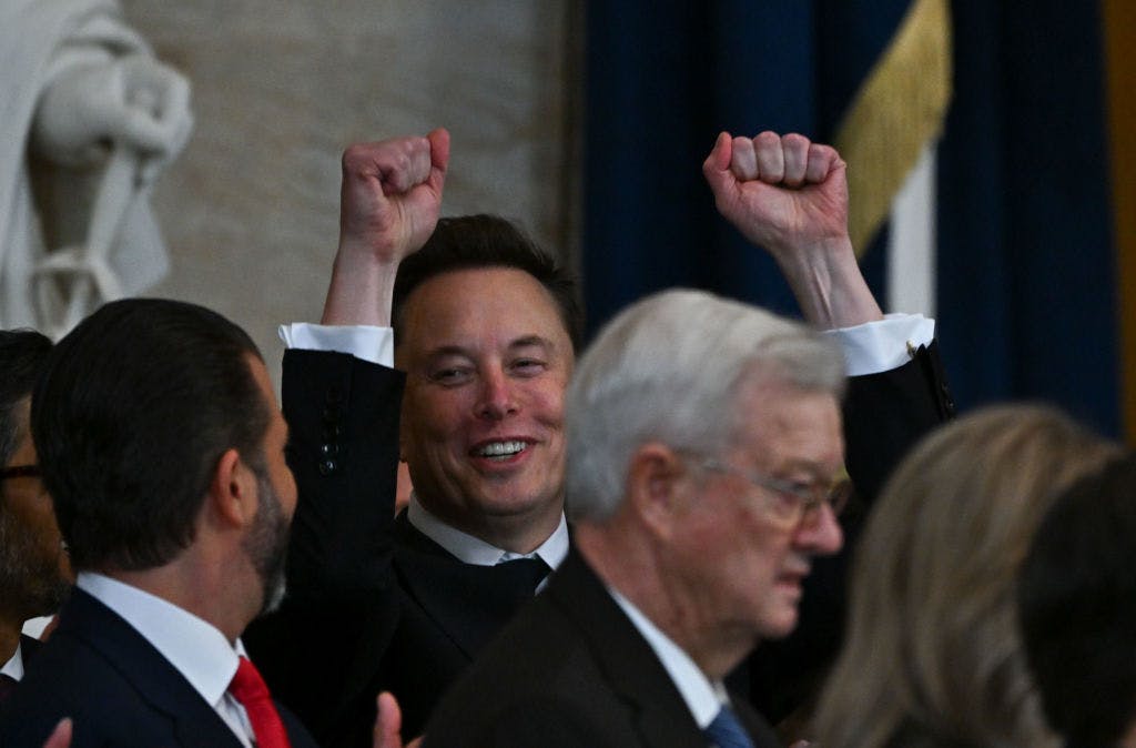 Dan Ives: “The best thing that ever happened to Musk and Tesla was Trump in the White House” thumbnail