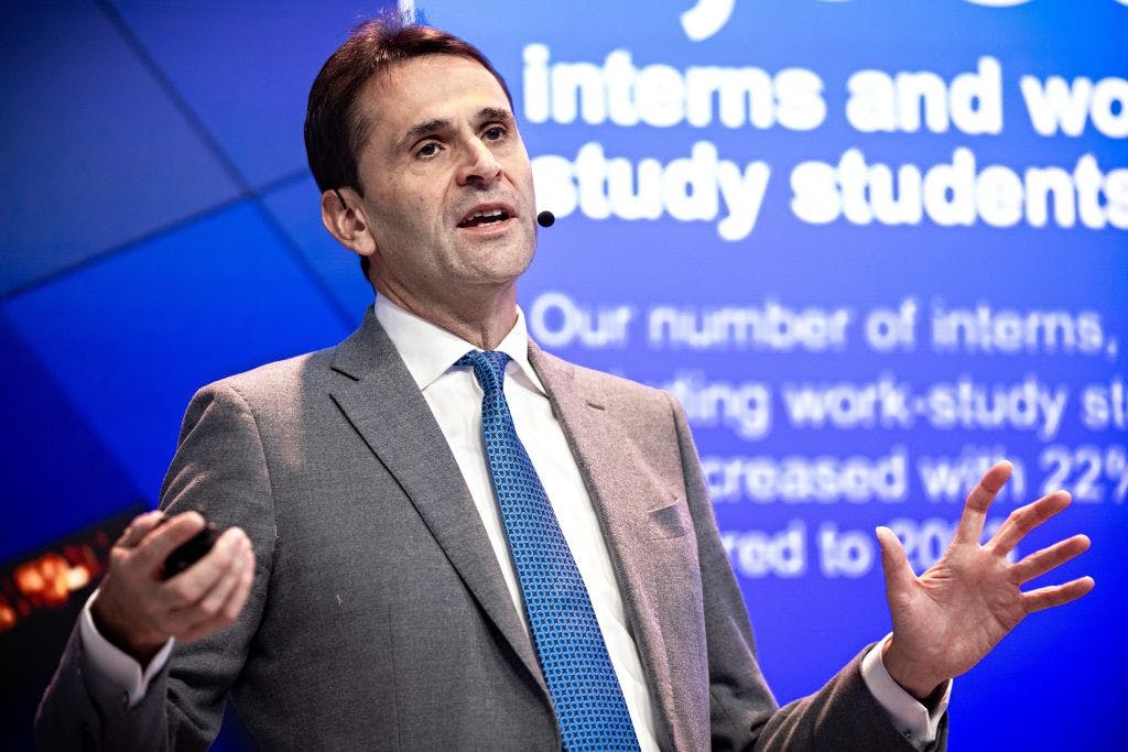 Semiconductor industry keystone ASML tumbles after saying growth in 2026 isn’t guaranteed thumbnail