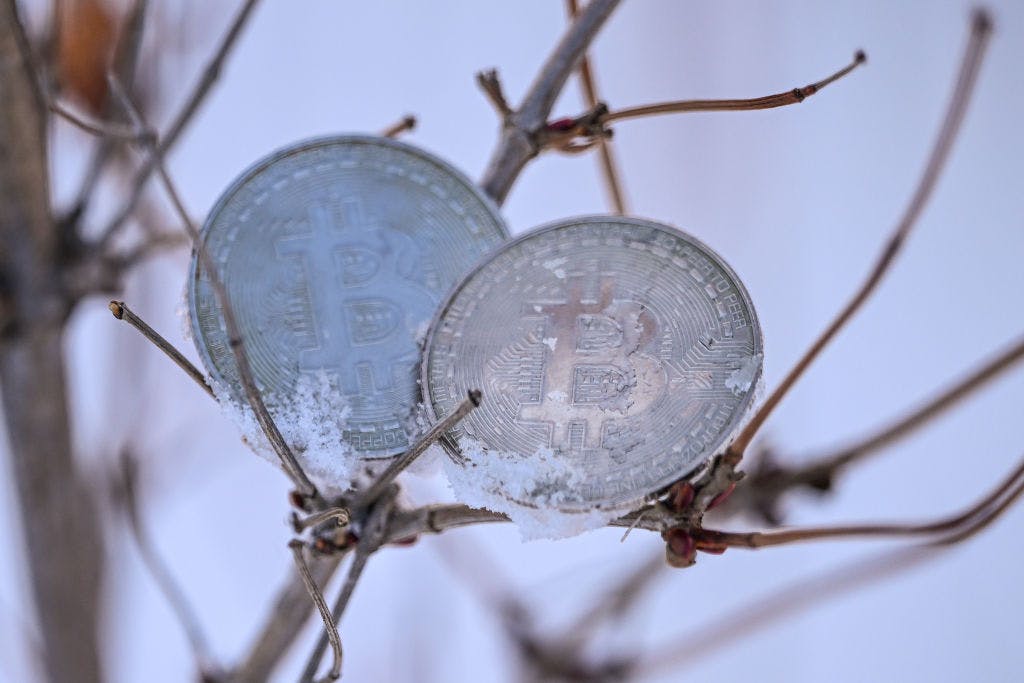 Hut 8 doubles bitcoin-backed credit facility with Coinbase and gets a lower borrowing rate, too thumbnail