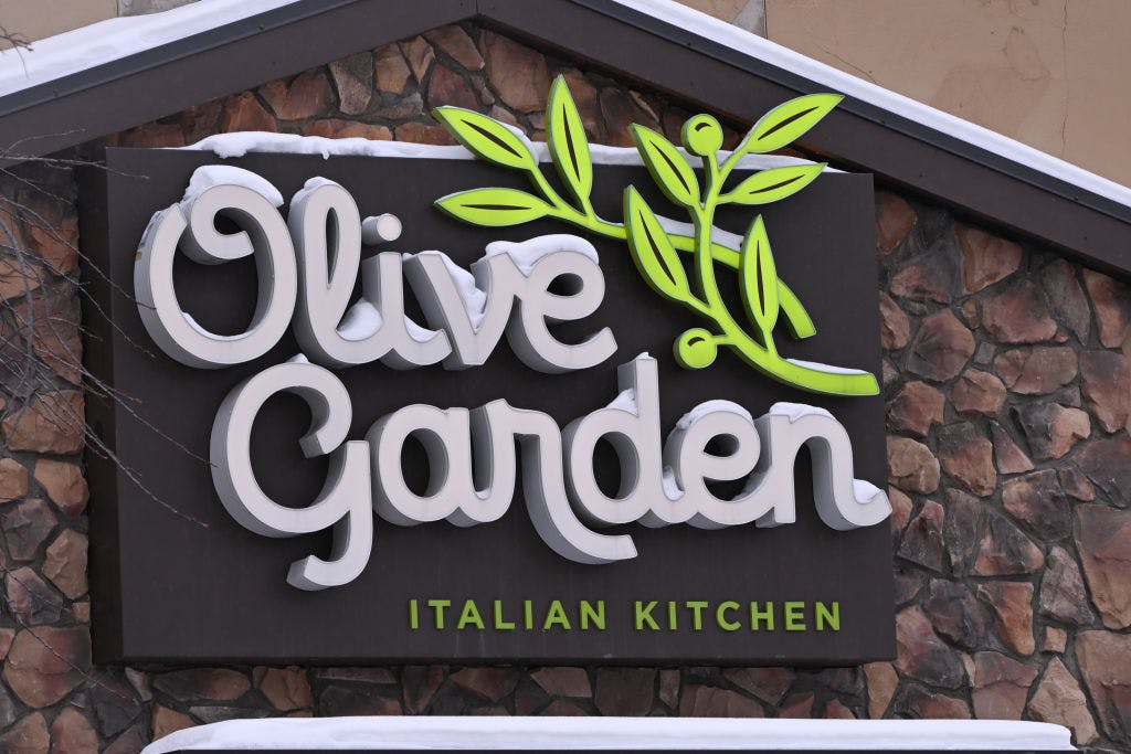Olive Garden parent company Darden rises on cheery earnings report thumbnail