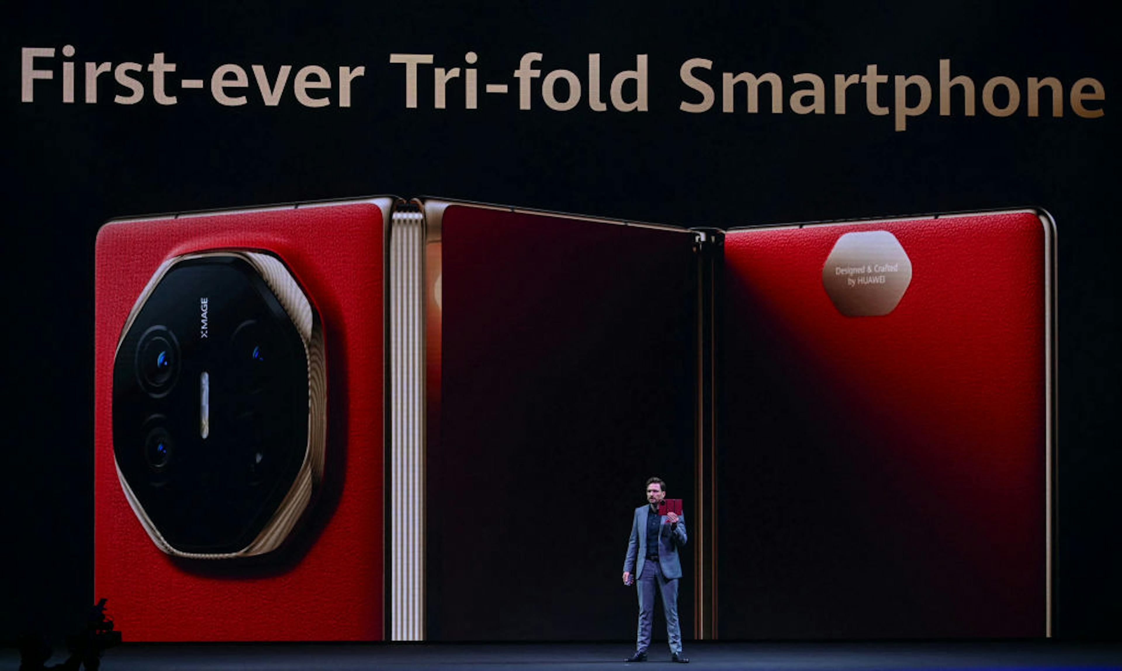 Huawei Mate XT smartphone