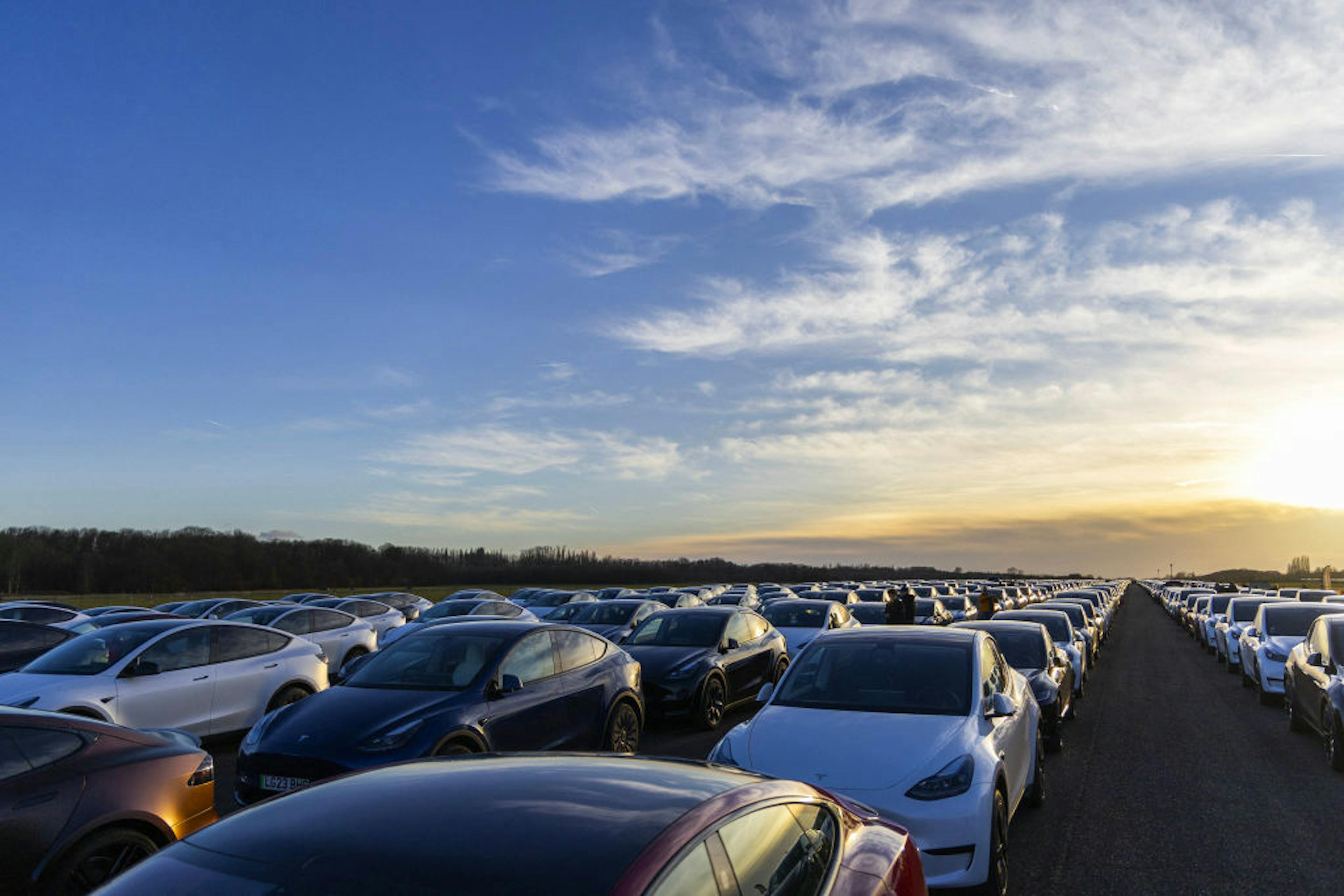 Lots of Teslas lined up