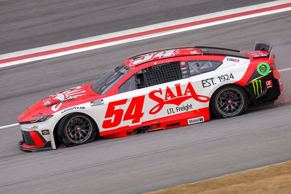 Bank of America slashes price target on trucking company Saia by nearly 50% on heels of its biggest decline ever thumbnail