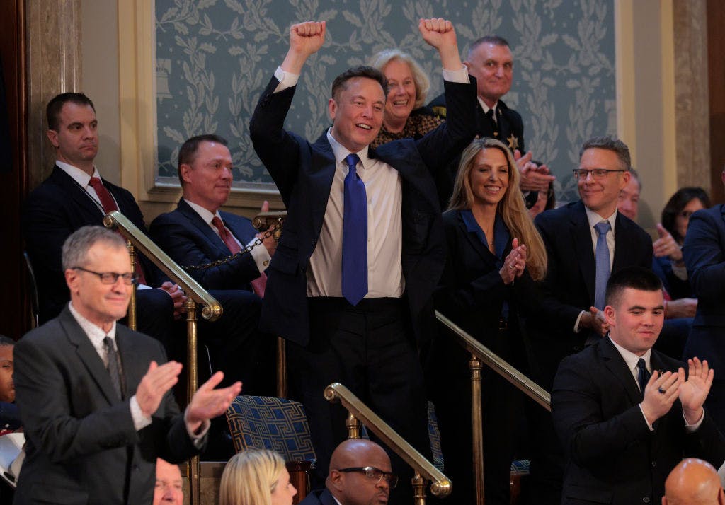 Samsung soars after Elon Musk says Tesla signed a deal to buy $16.5 billion in new AI chips thumbnail