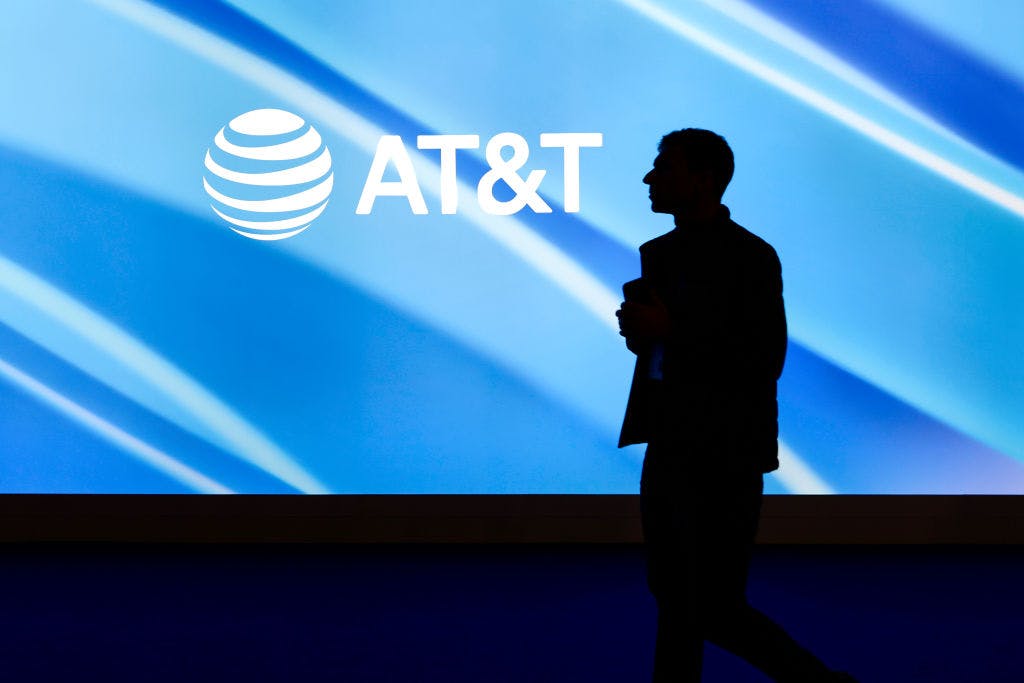 AT&T up on solid earnings thumbnail