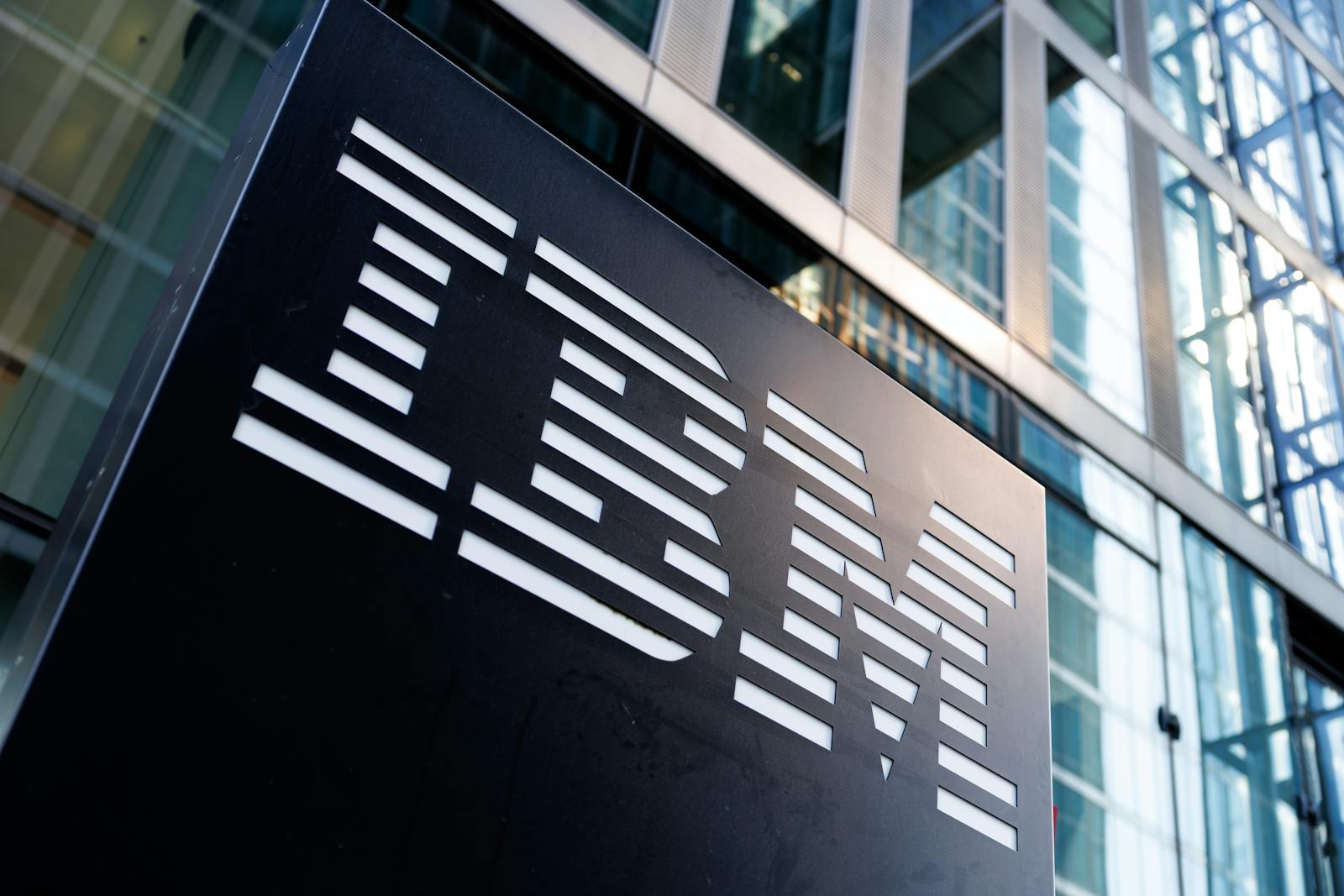 IBM rises after announcing partnership with Anthropic that will integrate Claude into IBM’s software portfolio thumbnail