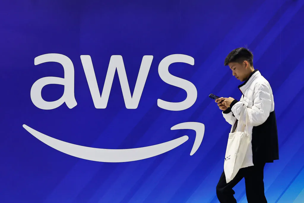 Marvell sinks after Benchmark cuts company, saying that it lost its Amazon custom chip design business thumbnail