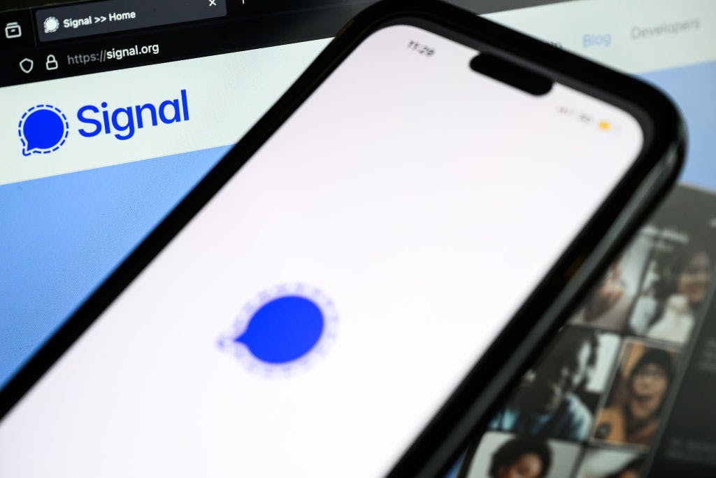 US Signal downloads are on track for a record this year thumbnail