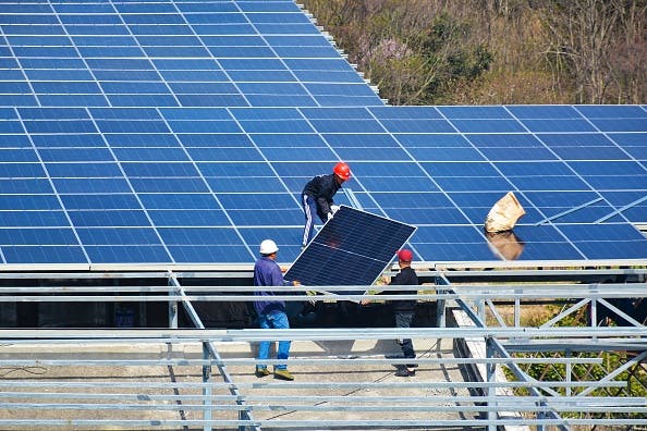 Smartphones, solar panels, and laptops: What we get from the highest tariffed countries thumbnail