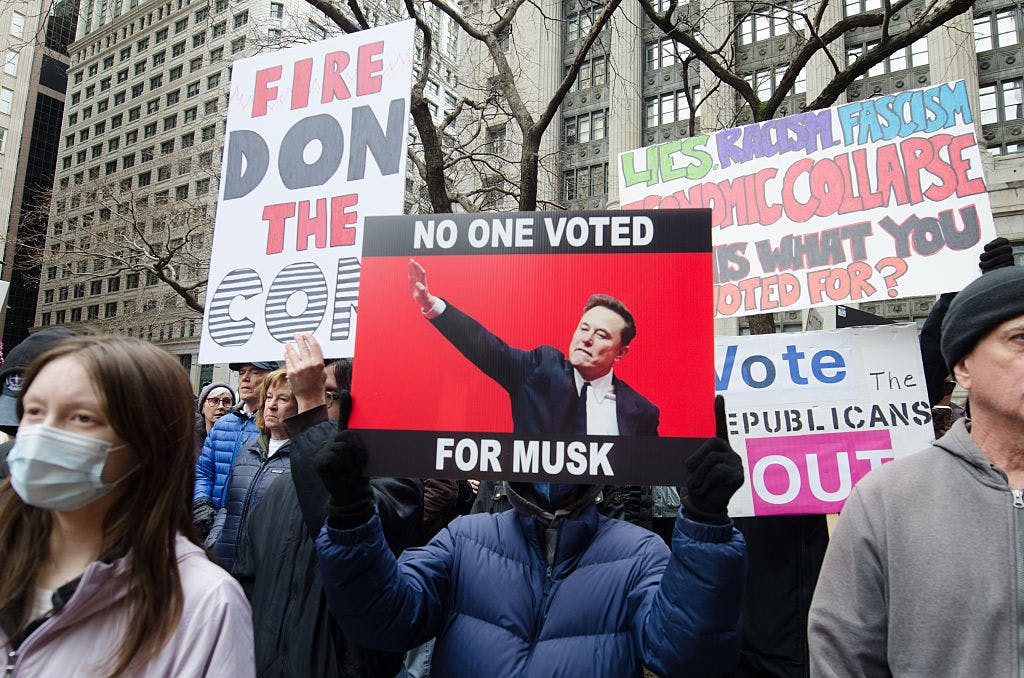 Ives: Tariffs are a “double whammy” for Tesla in the US and China thumbnail