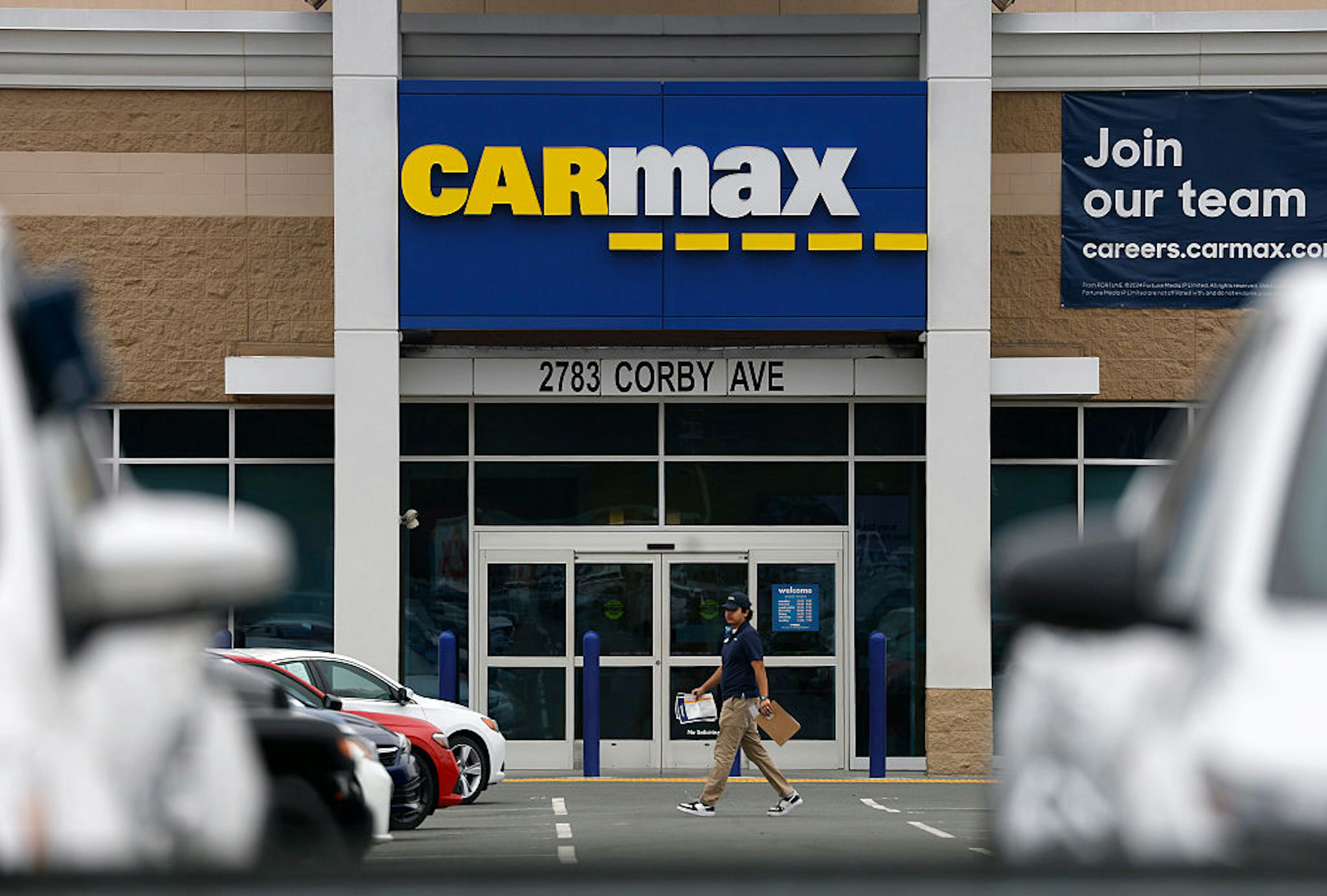 CarMax Reports Quarterly Earnings Than Miss Expectations