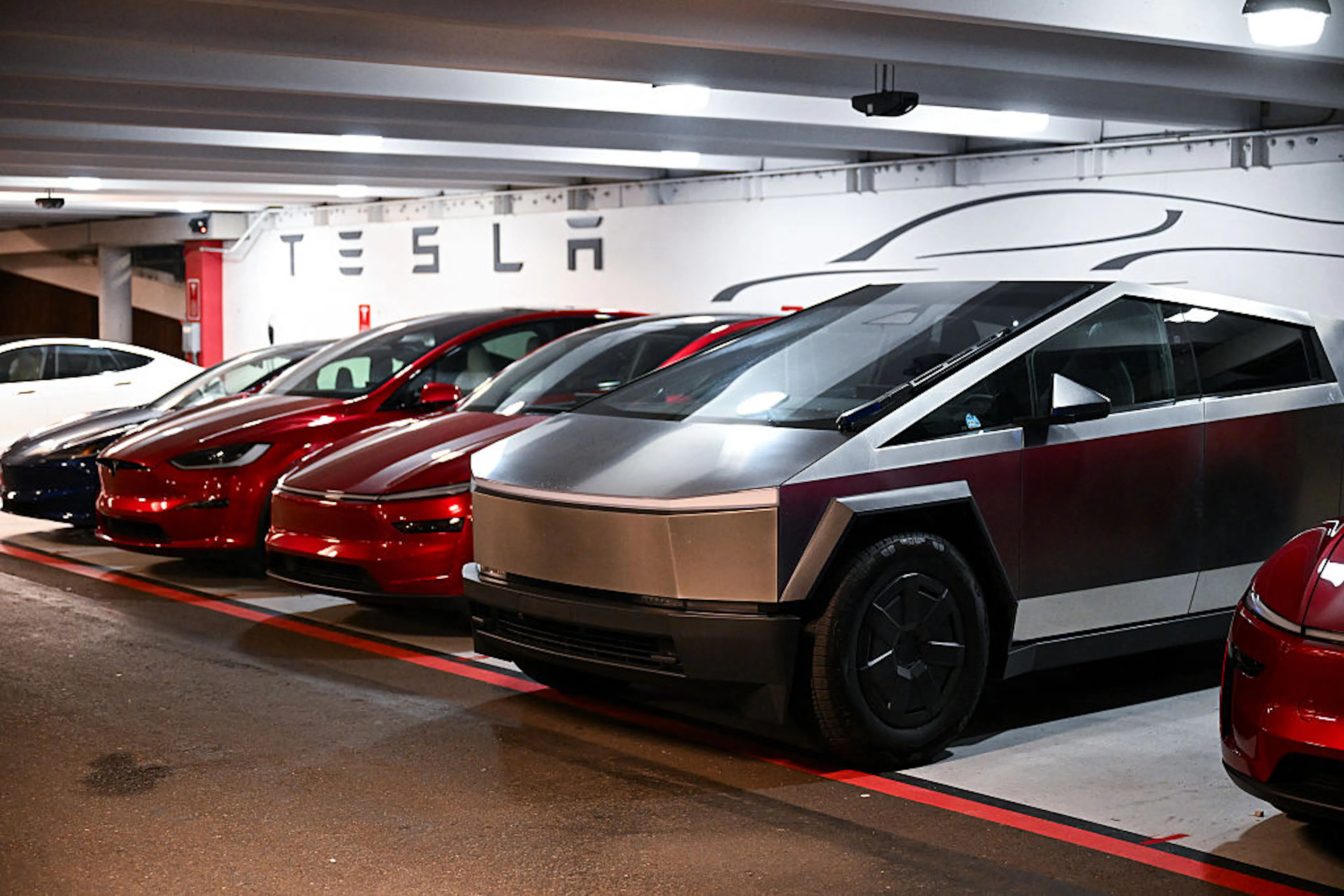 US-AUTOMOBILE-EARNINGS-POLITICS-TESLA