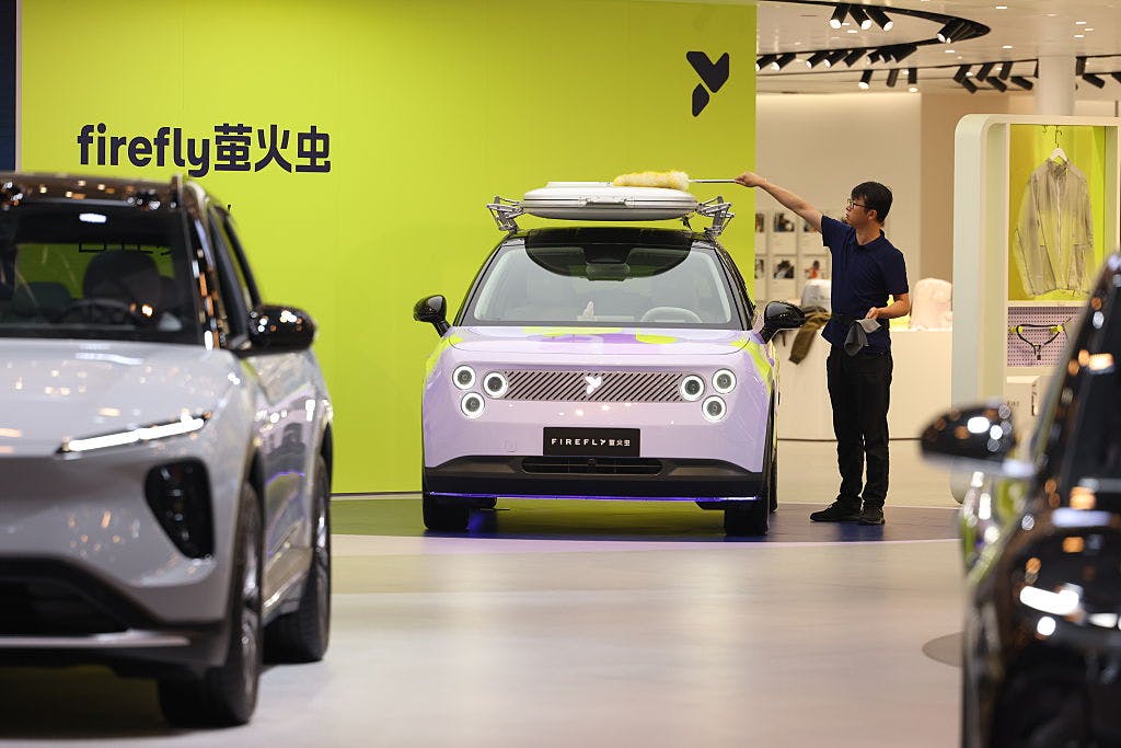 Nio climbs as JPMorgan upgrades the stock, boosts price target by 67% thumbnail