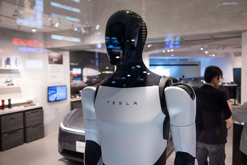 Tesla's head of Optimus robots leaves as the company stakes