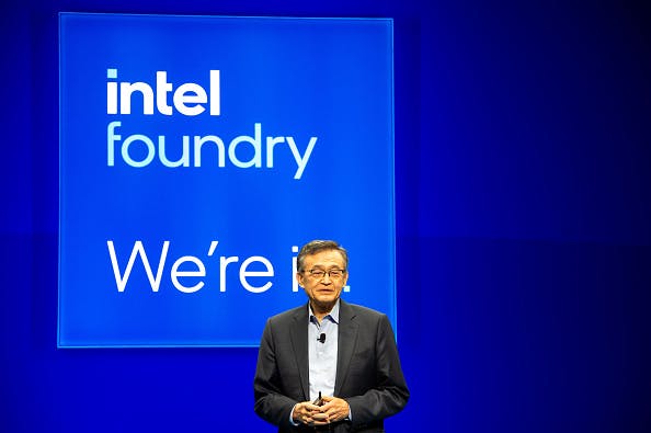 Intel trades higher on TSMC investment talks and report on new Trump administration plans to boost US chip production thumbnail