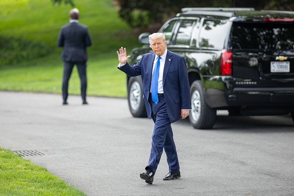 Equity futures rally sharply as Trump delays 50% tariffs on the European Union thumbnail