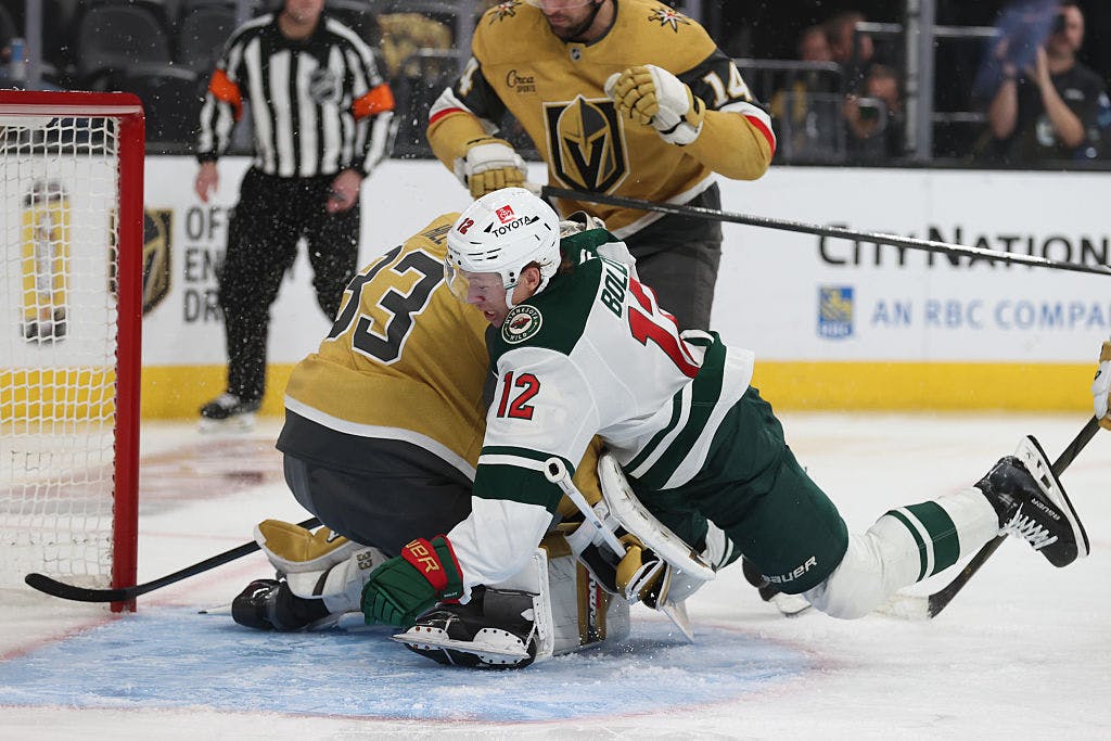 US stocks tumble after economy shrank in Q1 thumbnail