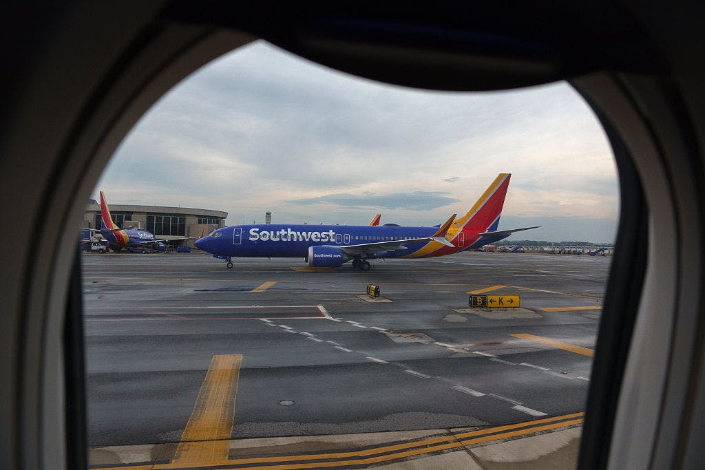 Southwest’s first full quarter charging for checked bags drives it to record Q3 revenue thumbnail