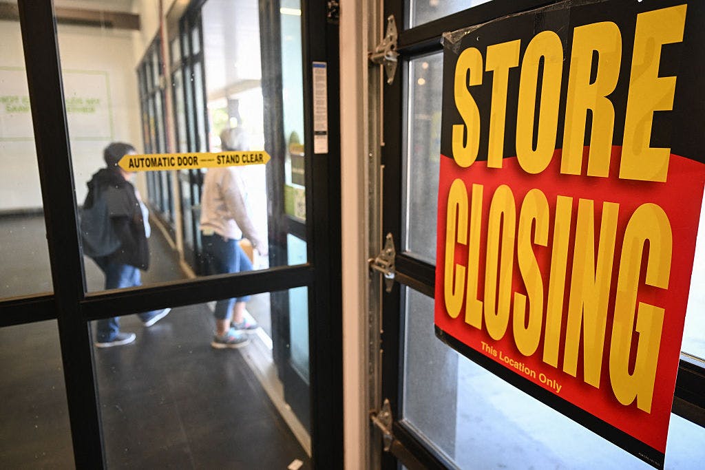 Number of unemployed Americans rises for fourth straight month, the longest streak since 2009 thumbnail