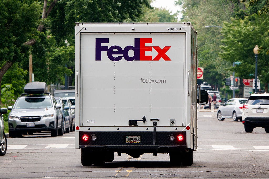 FedEx Tumbles on Disappointing Guidance