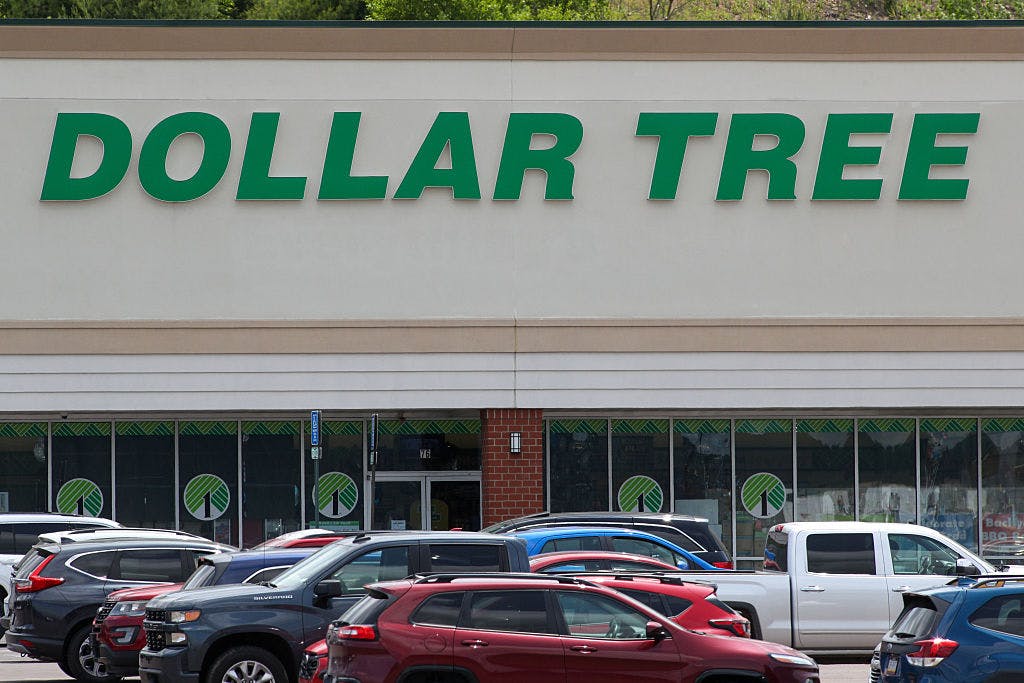 Dollar Tree sinks on tariff warning despite handily topping Q1 earnings estimates thumbnail