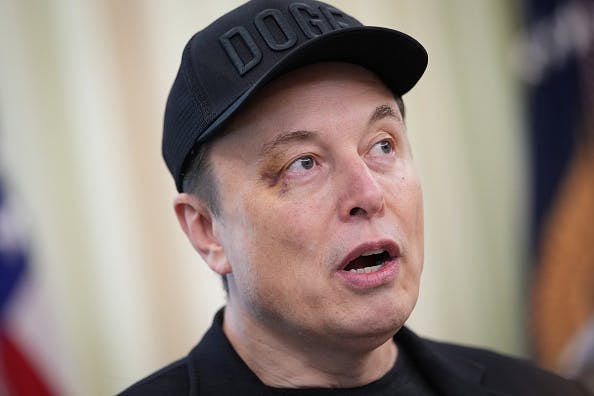 Musk thinks Tesla has some “rough quarters” ahead, as it waits (and waits) for autonomy thumbnail