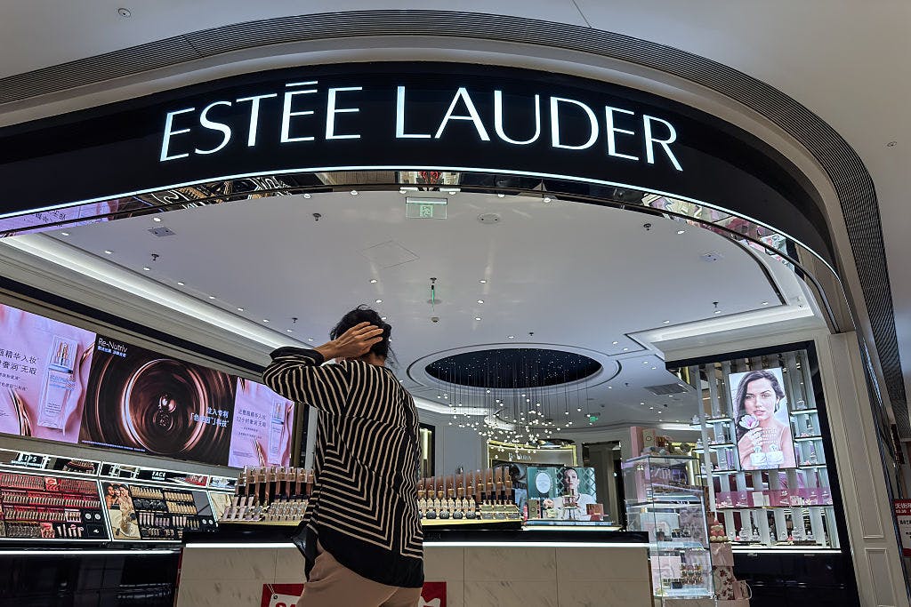 Estée Lauder delivers Q4 beat, but disappointing guidance sends shares sinking thumbnail