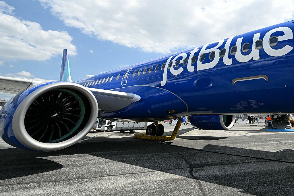 JetBlue dips as it plans to cut flights and pause retrofits thumbnail
