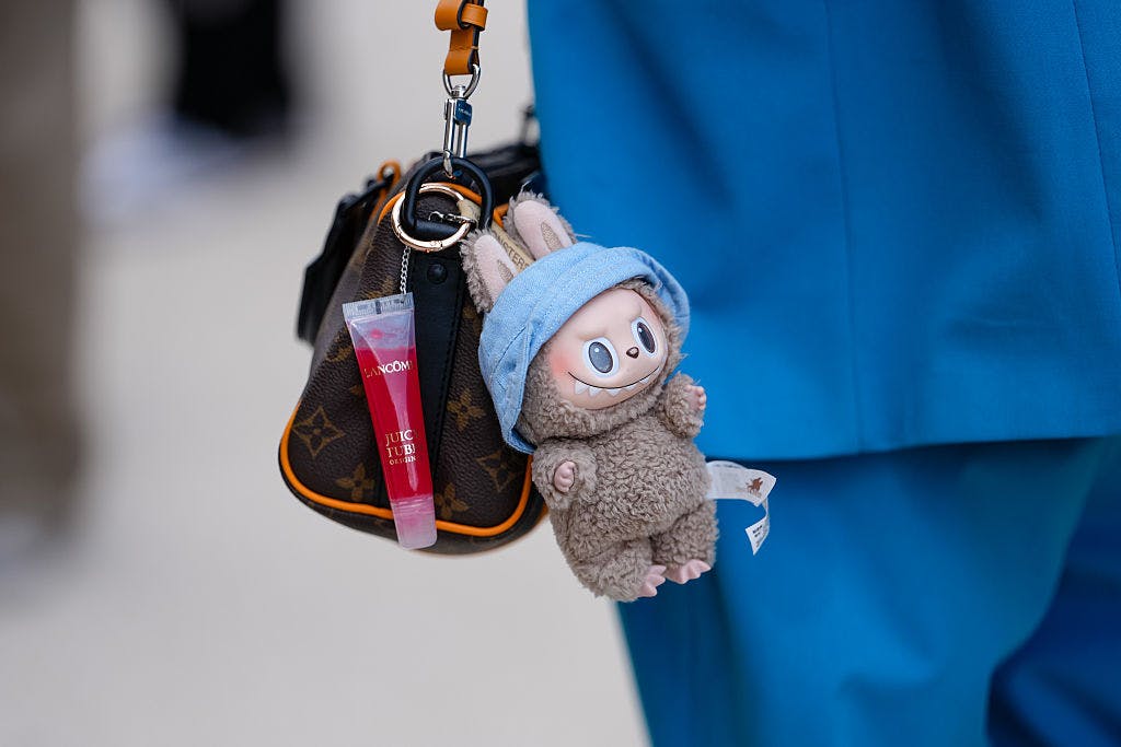 Pop Mart expects 350% profit spike as fan frenzy lifts sales thumbnail