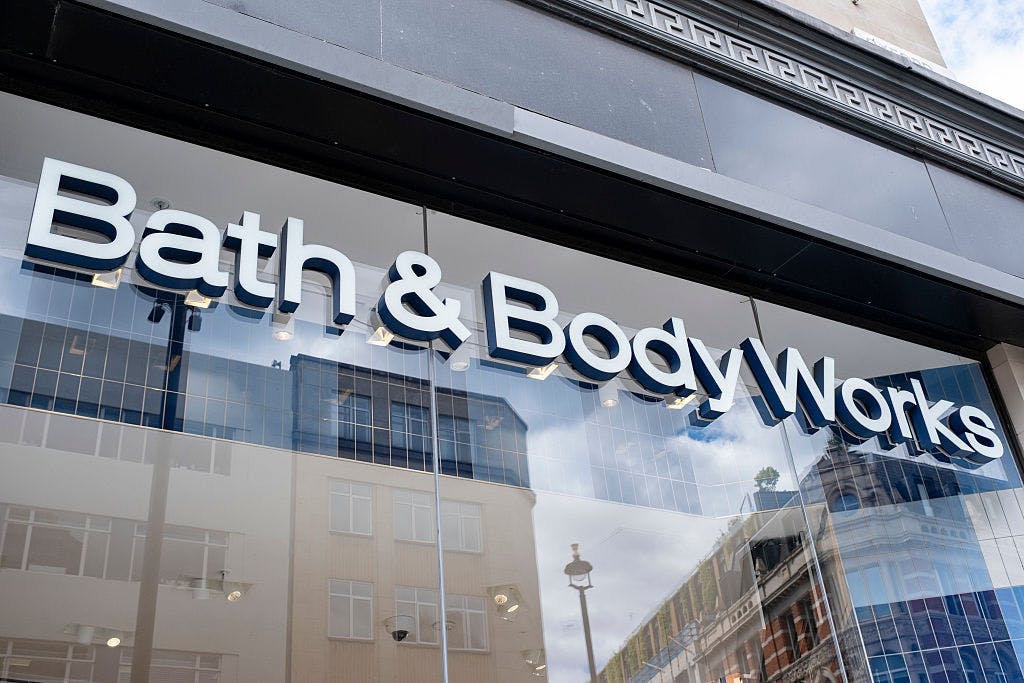 Bath & Body Works drops on mixed earnings report thumbnail