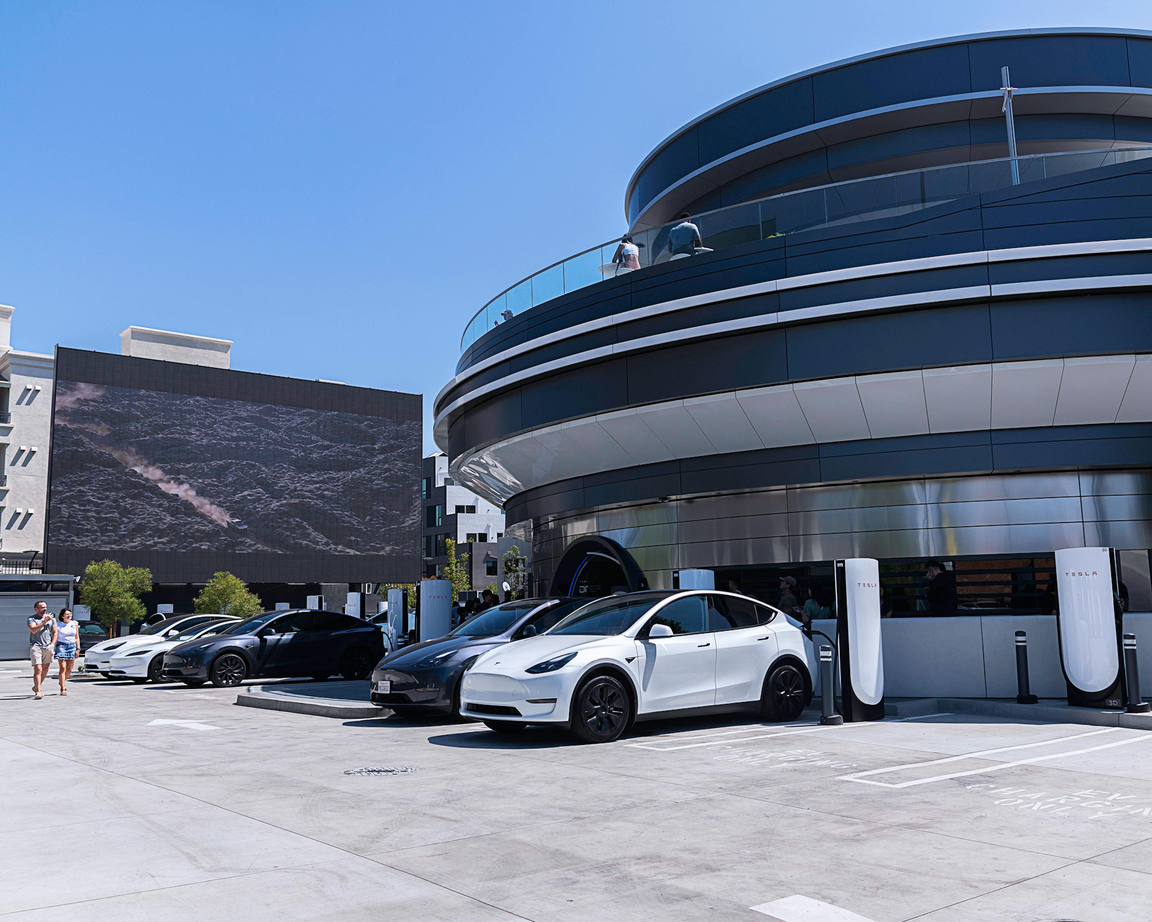 Exterior of the Tesla Diner