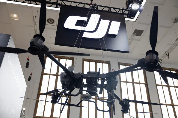 Chinese drone maker DJI sues to overturn FCC foreign drone ban thumbnail