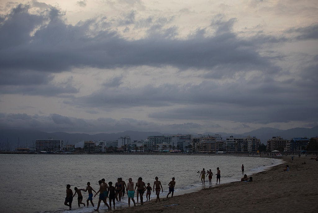 Oracle’s hyperscaler competitors lag after the cloud computing giant’s blowout revenue forecast thumbnail