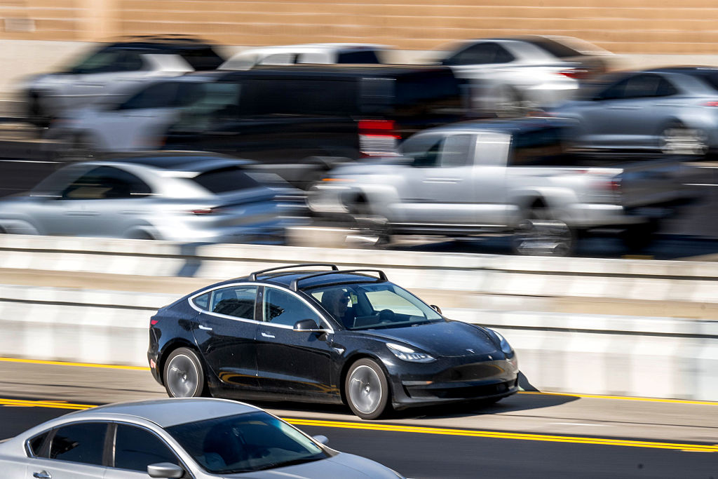 California Is Ending The Clean Air Vehicle Decal Allowing Electric Vehicle Drivers To Go Solo In Carpool Lane
