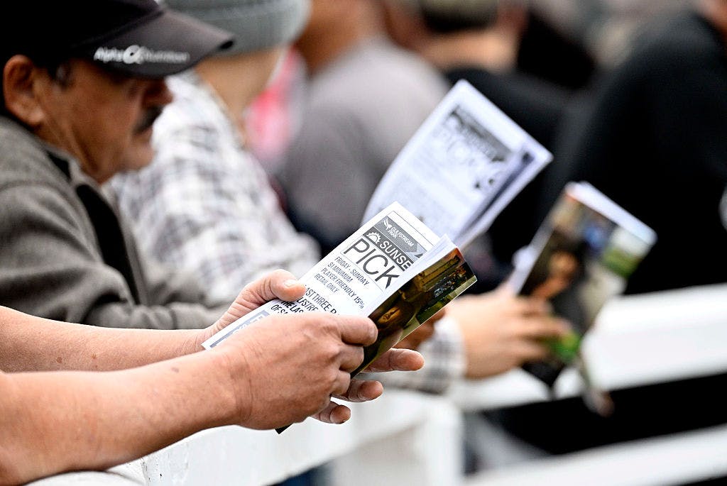 Betting stocks slammed on growing pressure from prediction markets thumbnail