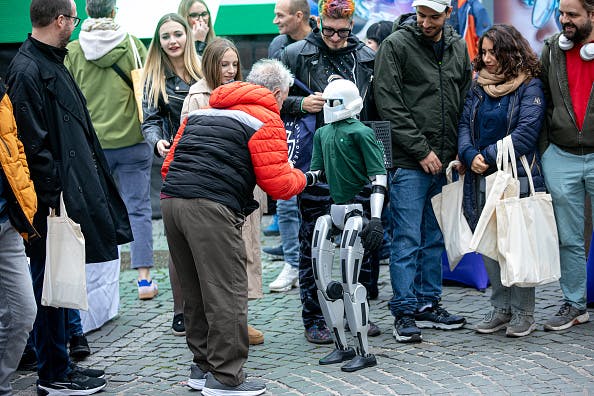  Pew: Americans, Italians are the most concerned about AI, while Israelis are the most excited thumbnail