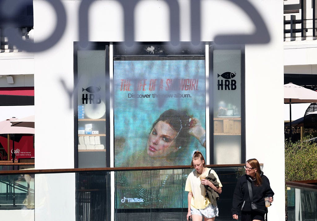 AMC rises after announcing that its Taylor Swift viewing parties were “a record-setting, box office smash hit” thumbnail