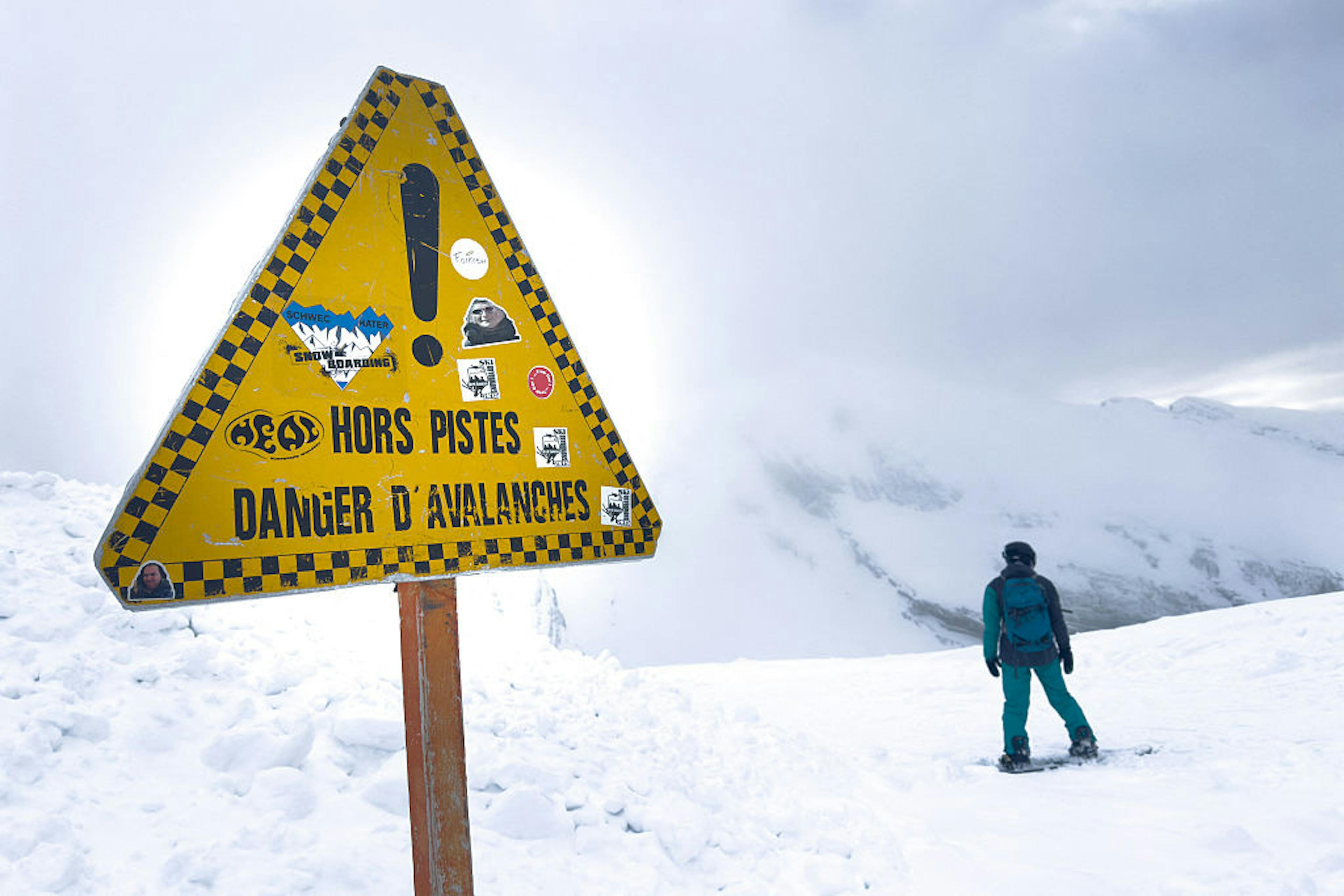 FRANCE-LA-CLUSAZ-OFF-PISTE-AVALANCHE-WARNING